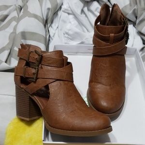 Ankle boots
